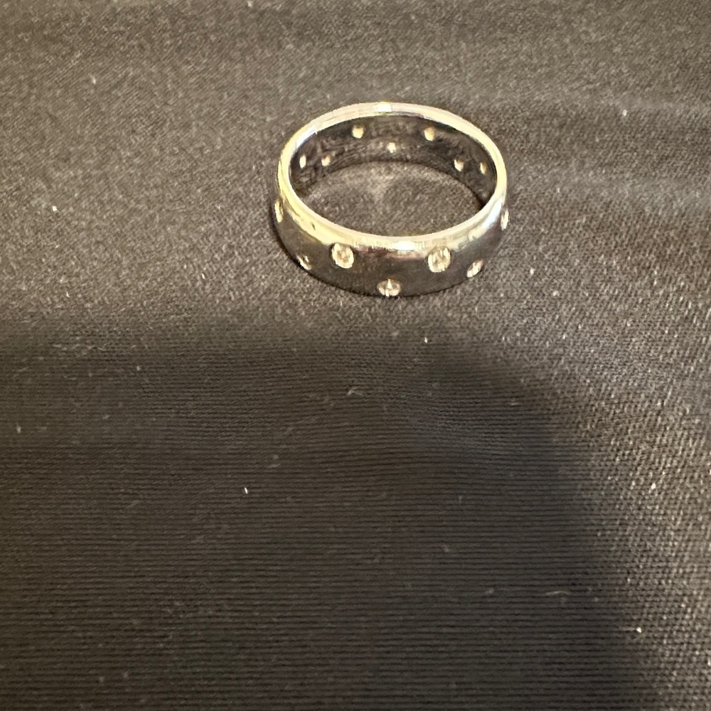 Stylish Silver Band with Gem Accents